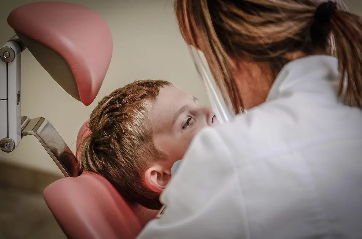 Dentition montrant érosion dentaire due à l'acide
